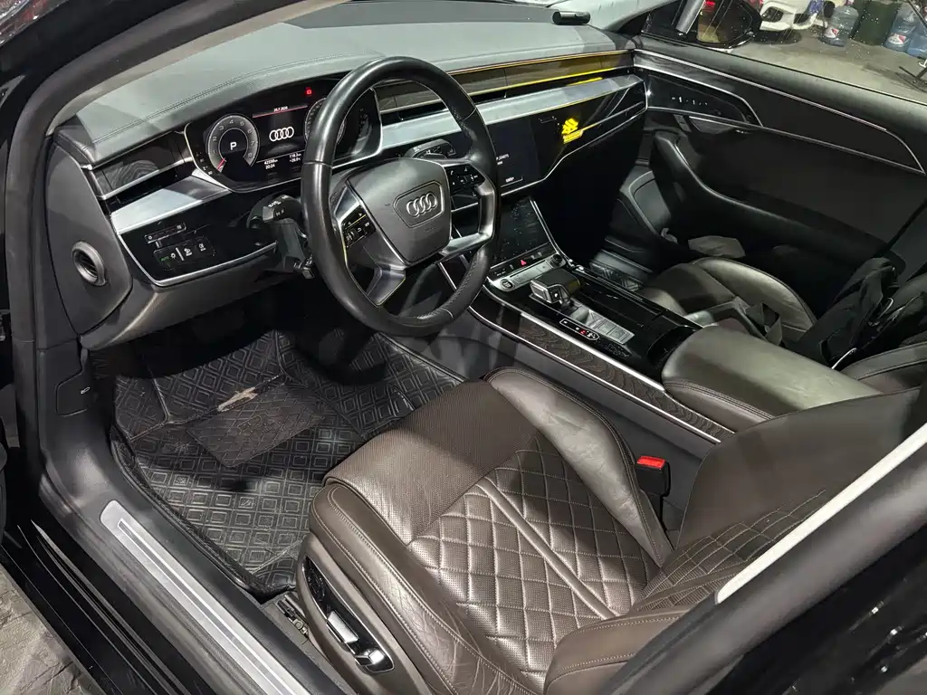 Audi A8 2022