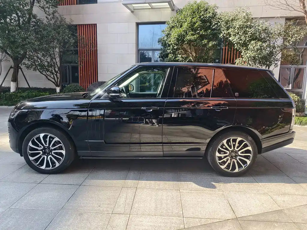 Land Rover Range Rover 2019 — фото 8
