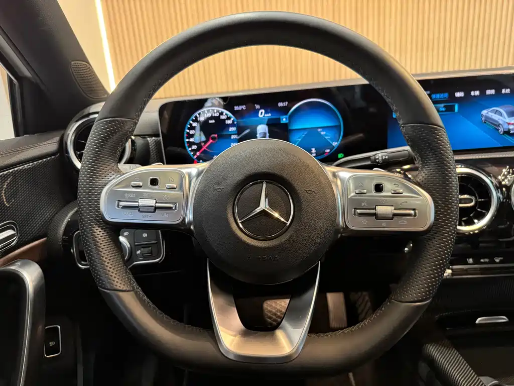 Mercedes-Benz A-Class 2019 — фото 8