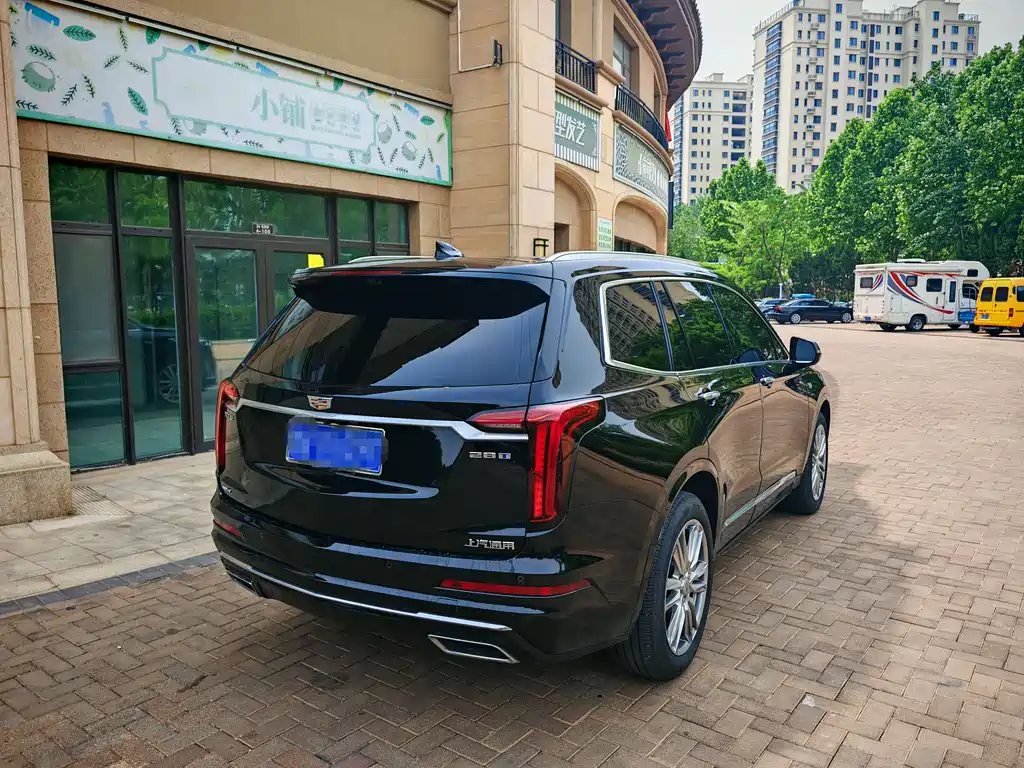 Cadillac XT6 2022 — фото 22