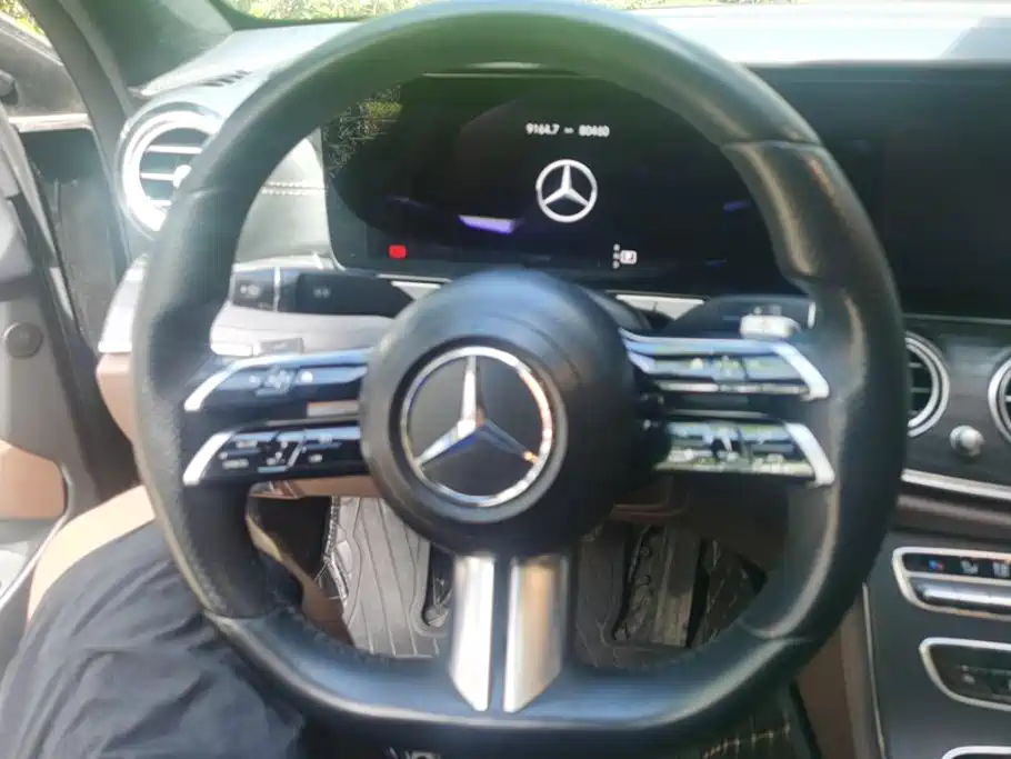 Mercedes-Benz E-Class 2020 — фото 15