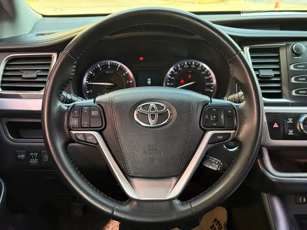 Toyota Highlander 2016 — фото 13