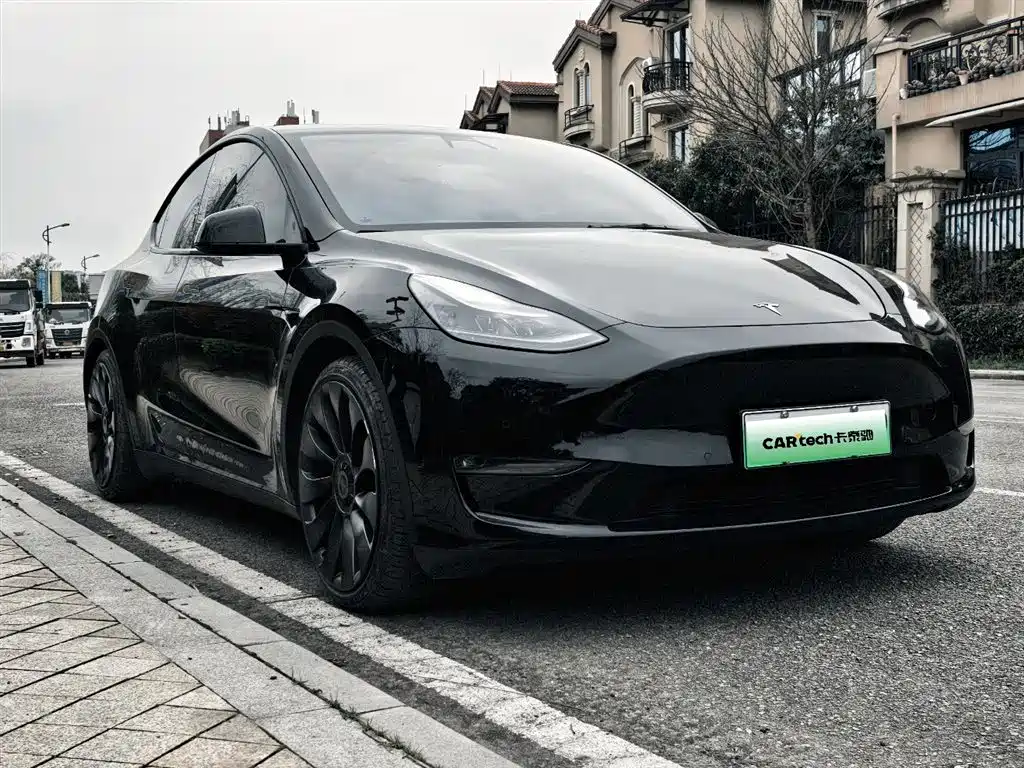 Tesla Model Y 2023 — фото 5