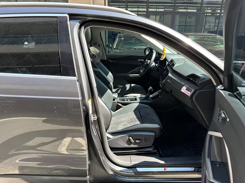 Audi Q3 2022 — фото 24