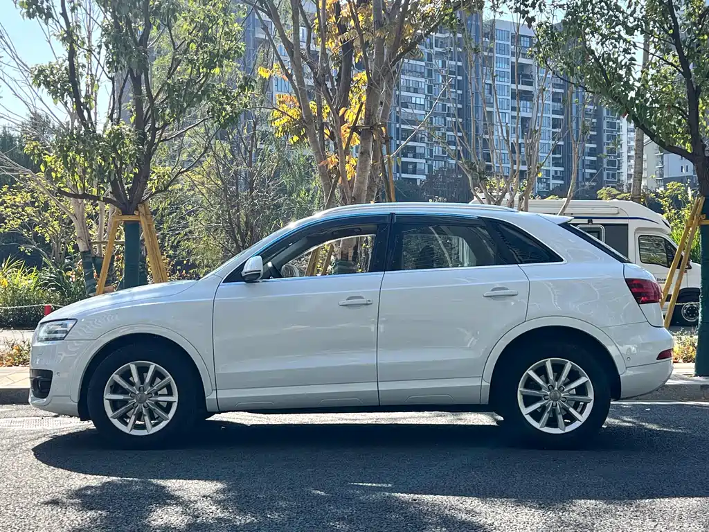 Audi Q3 2013 — фото 8