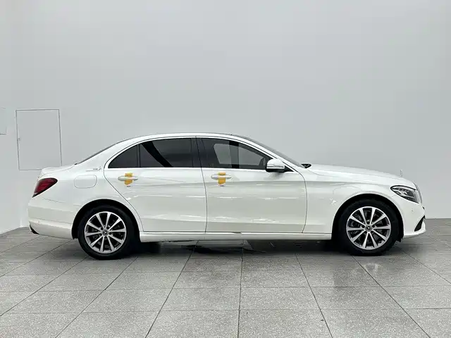 Mercedes-Benz C-Class 2020