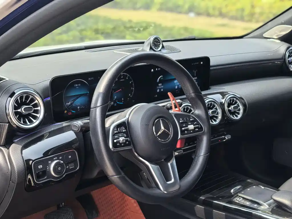 Mercedes-Benz A-Class 2021 — фото 8