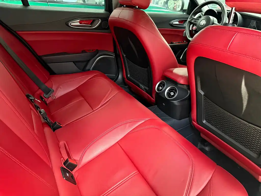 Alfa Romeo Giulia Juliet 2020 — фото 10