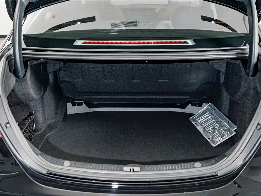 Mercedes-Benz E-Class 2023 — фото 23