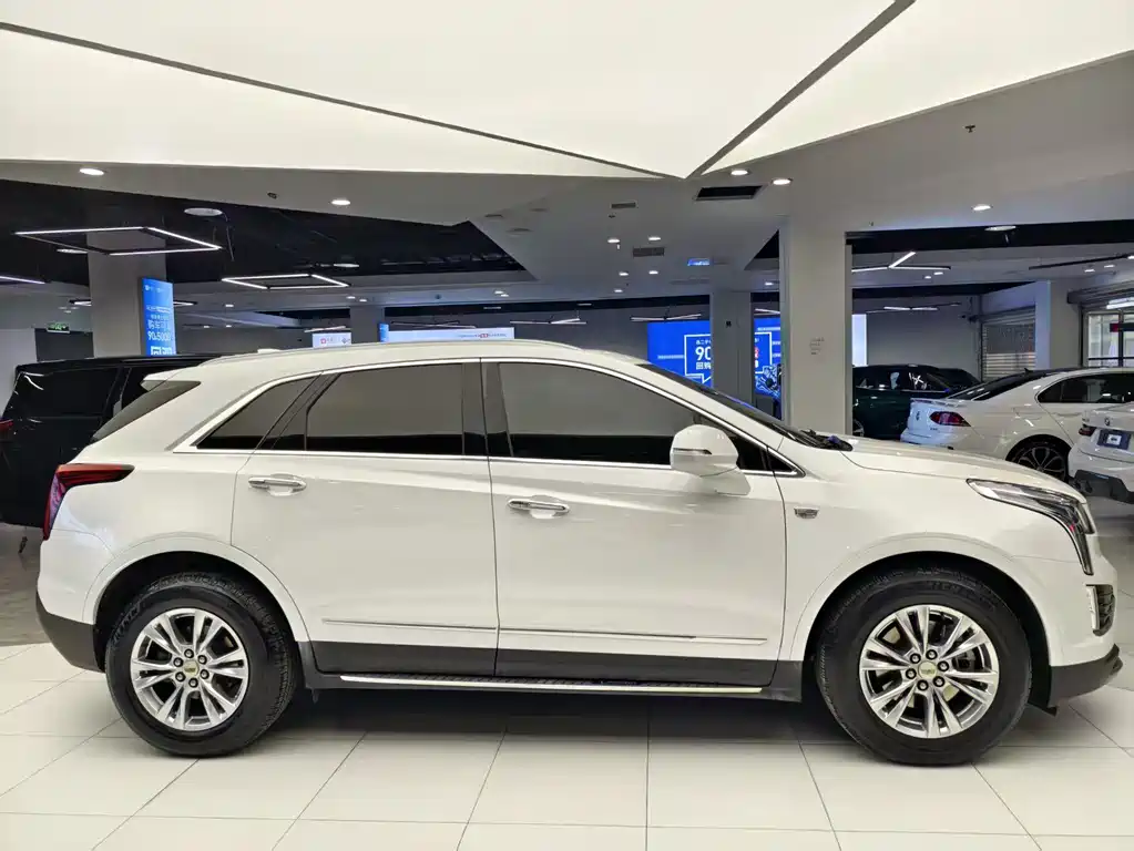 Cadillac XT5 2021 — фото 19
