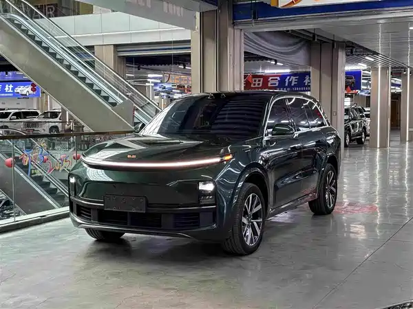 Li Auto L8 2023