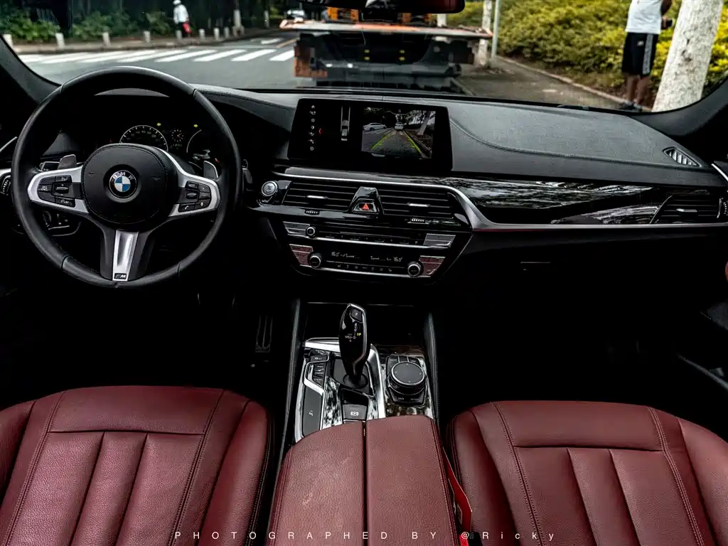 BMW 5 Series 2019 — фото 3