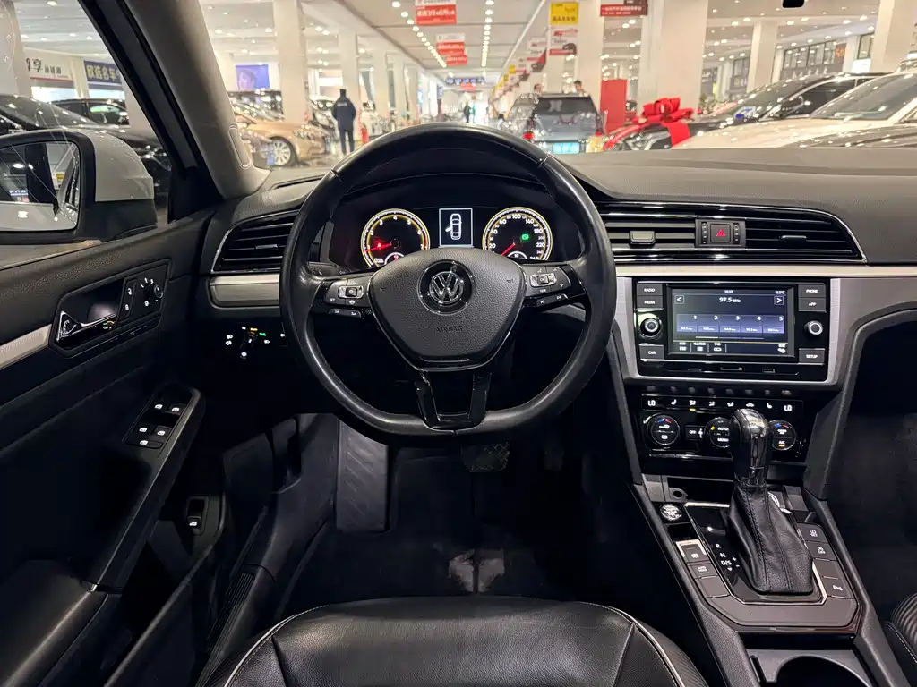 Volkswagen Lamando 2018 — фото 12