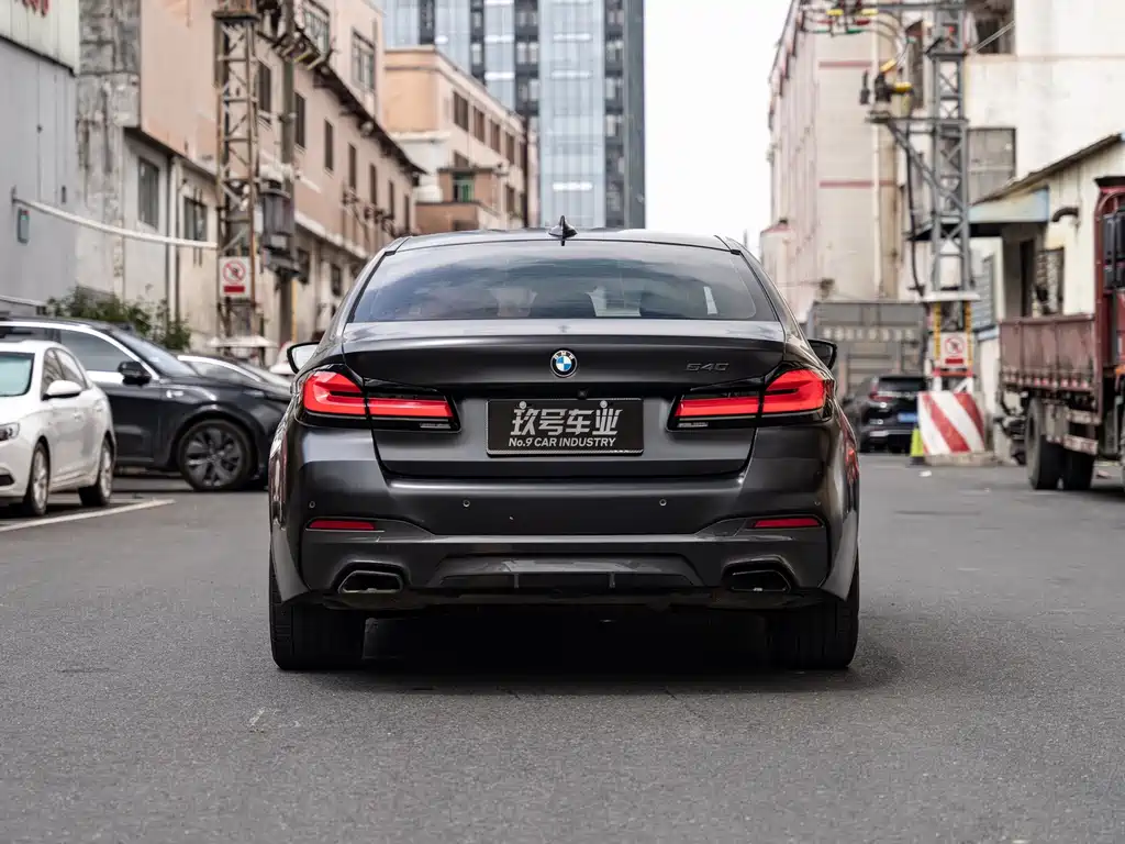 BMW 5 Series 2021