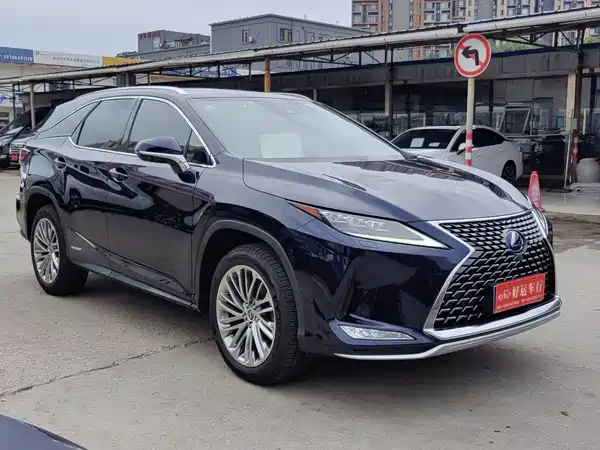 Lexus RX 2021
