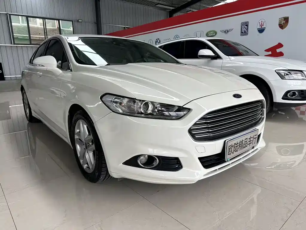 Ford Mondeo 2013 — фото 3