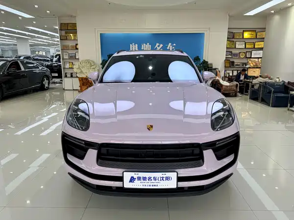 Porsche Macan 2025
