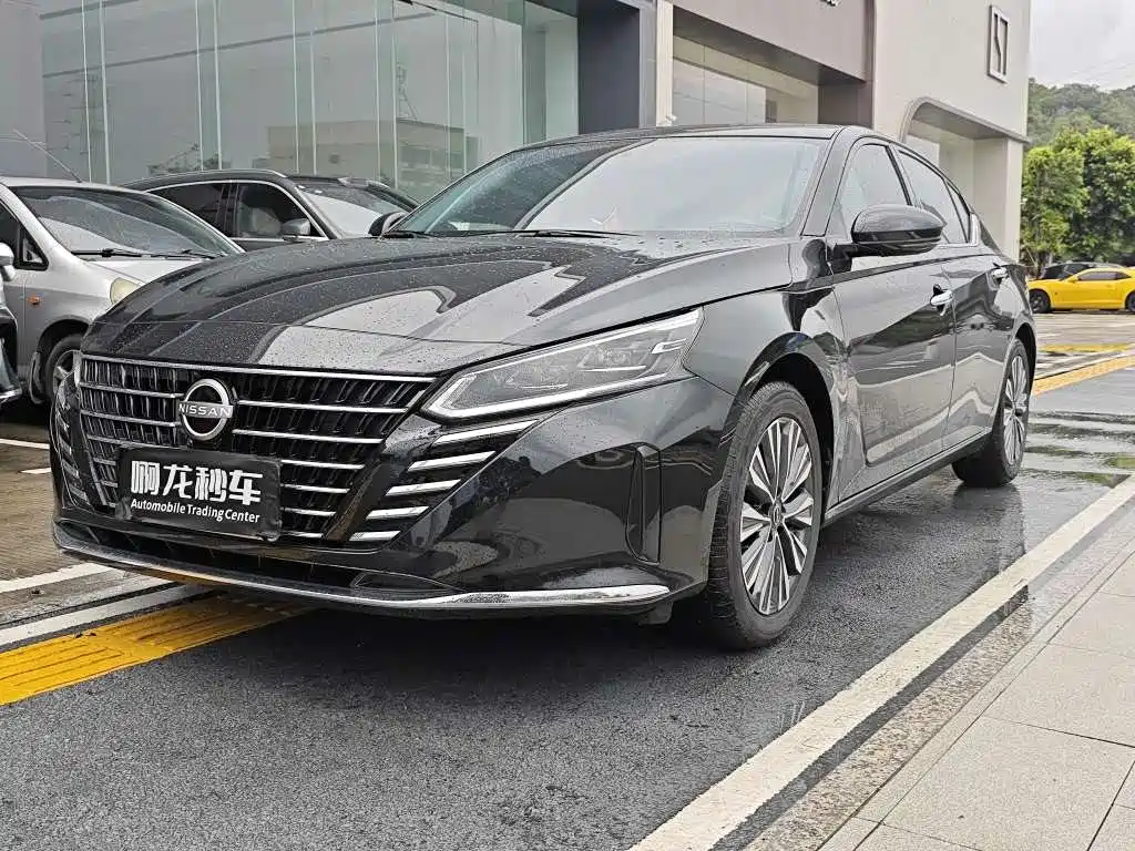 Nissan Teana 2025