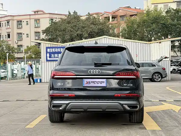 Audi Q7 2023