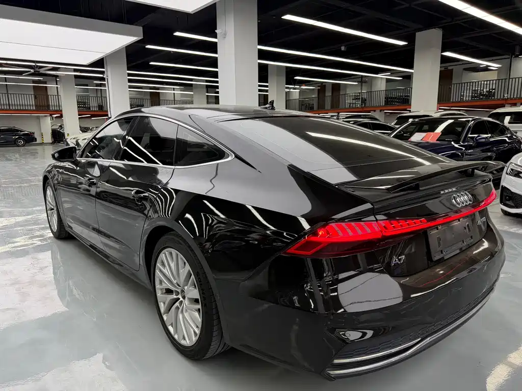 Audi A7 2021 — фото 16