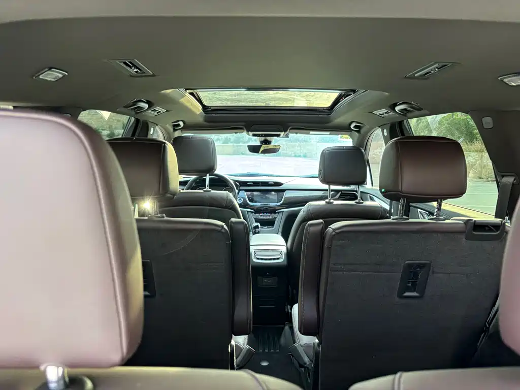 Cadillac XT6 2019 — фото 16
