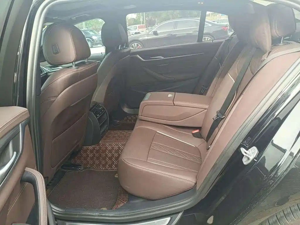 BMW 5 Series 2023