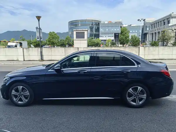 Mercedes-Benz C-Class 2020