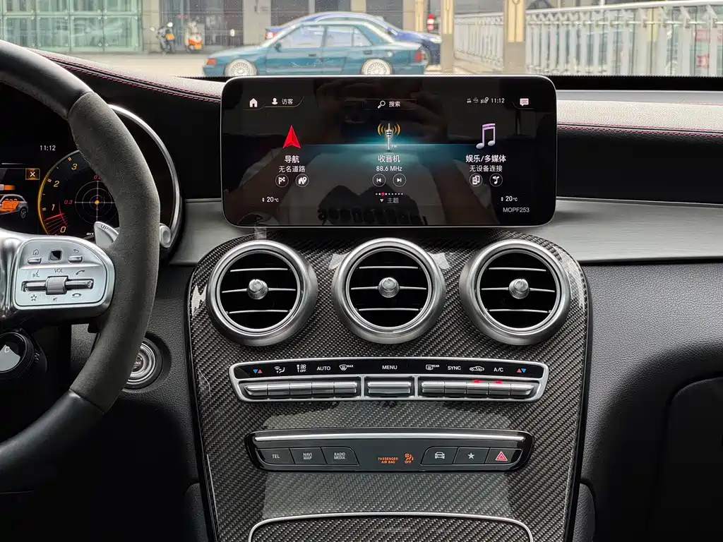 Mercedes-Benz GLC AMG 2022 — фото 20