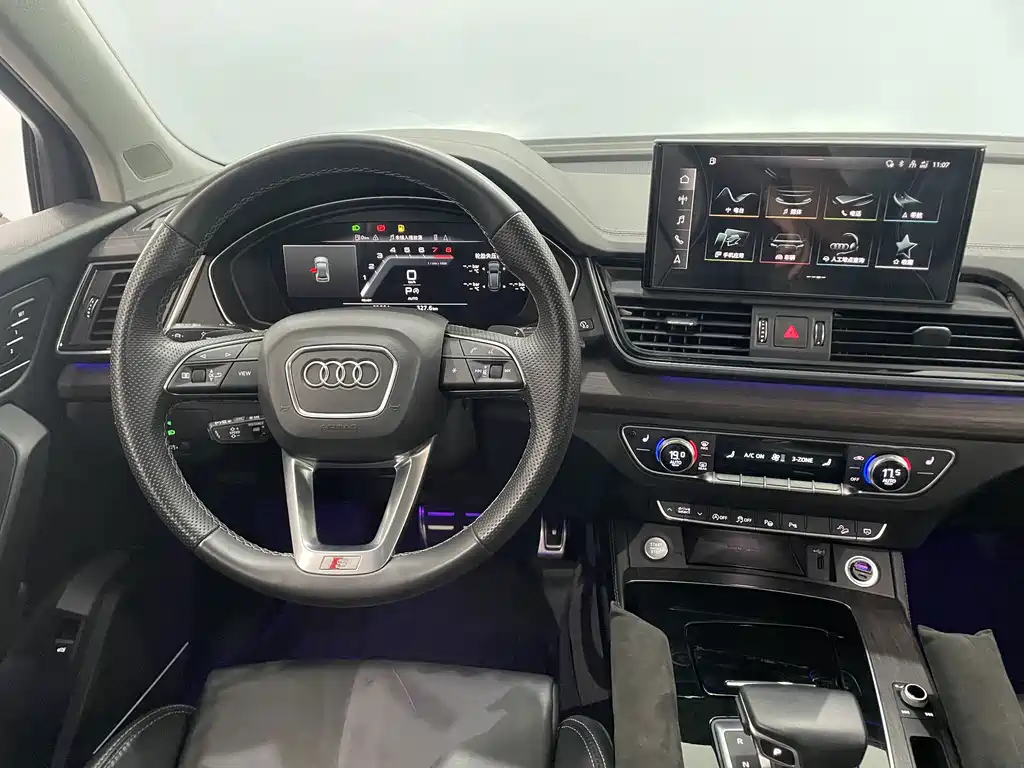 Audi Q5L 2022 — фото 17
