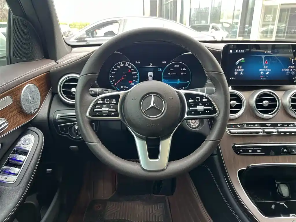 Mercedes-Benz GLC 2021 — фото 10