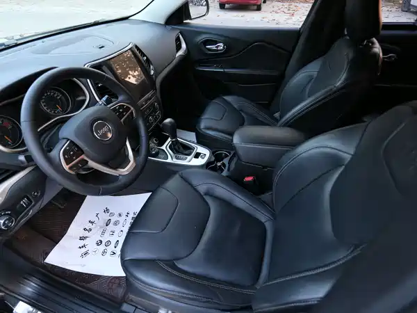 Jeep Cherokee 2017