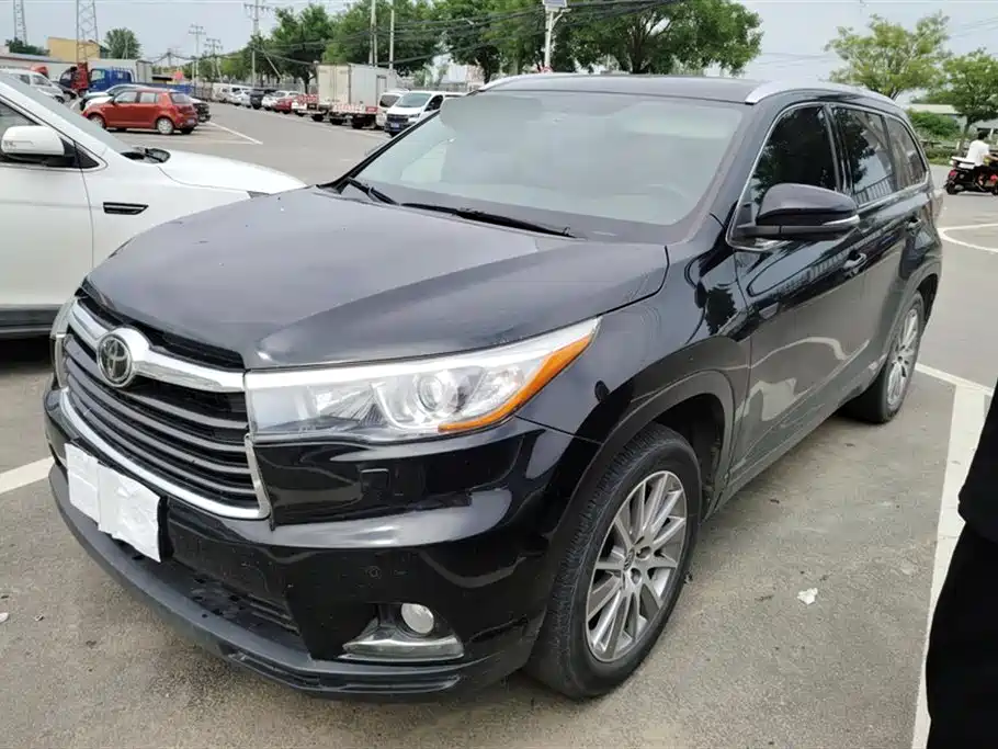 Toyota Highlander 2017 — фото 1