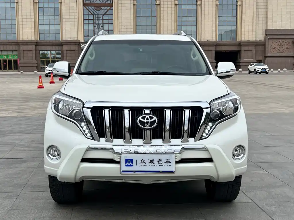 Toyota Prado 2017 — фото 2