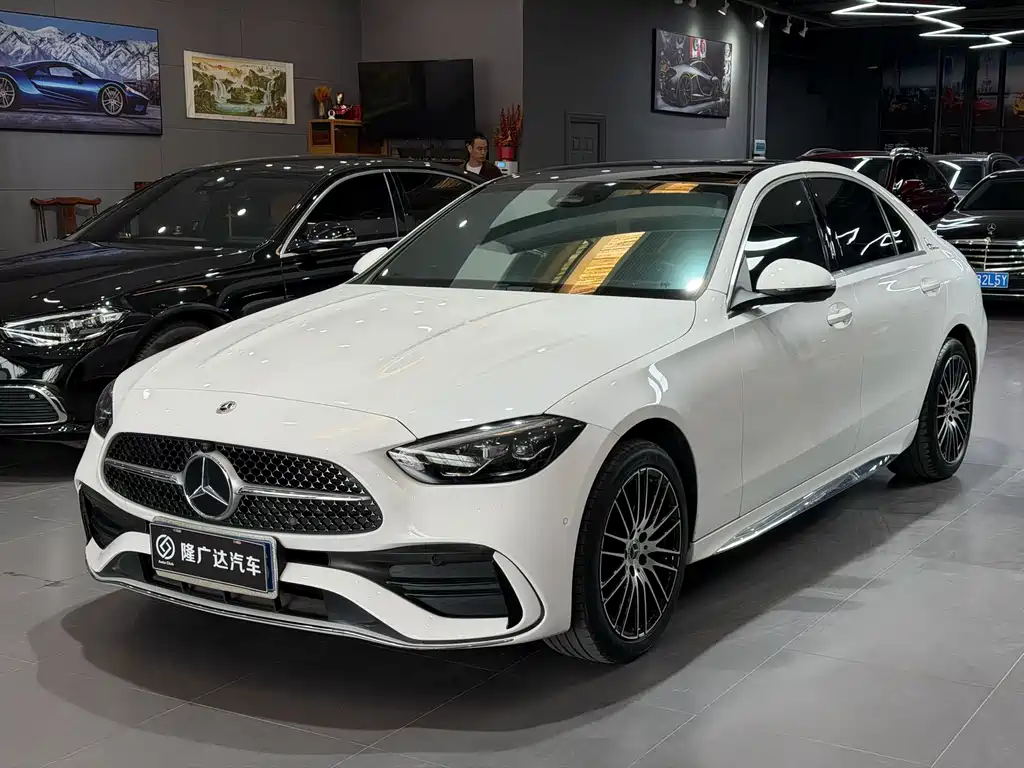 Mercedes-Benz C-Class 2023 — фото 1
