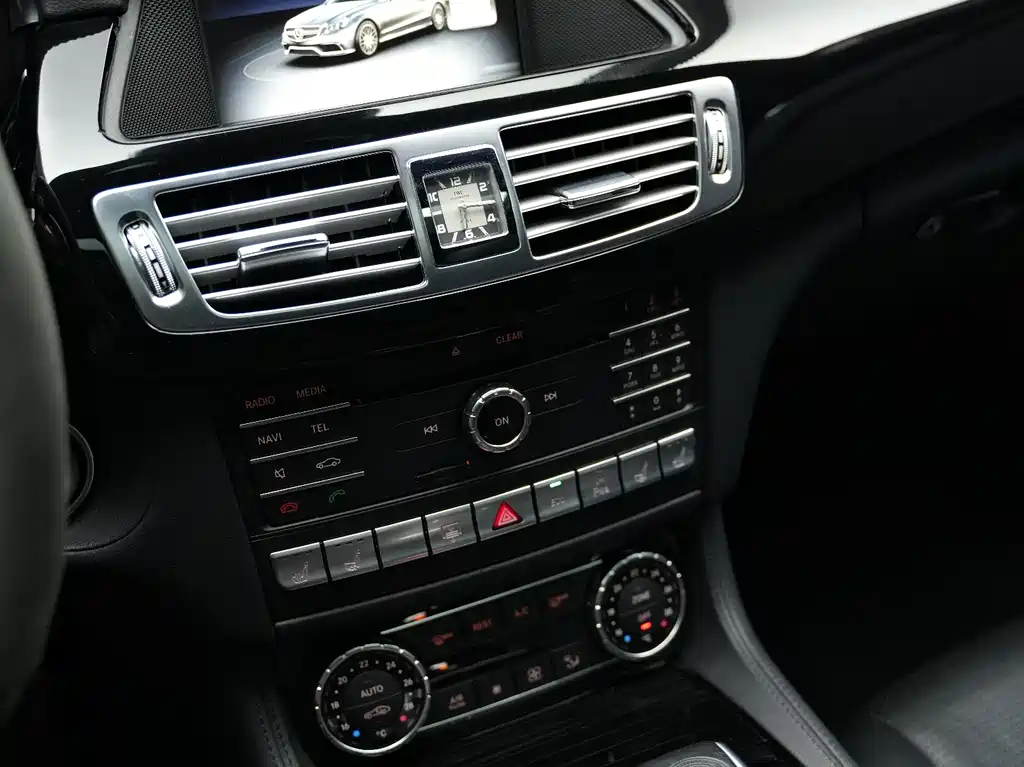 Mercedes-Benz CLS AMG 2013 — фото 13