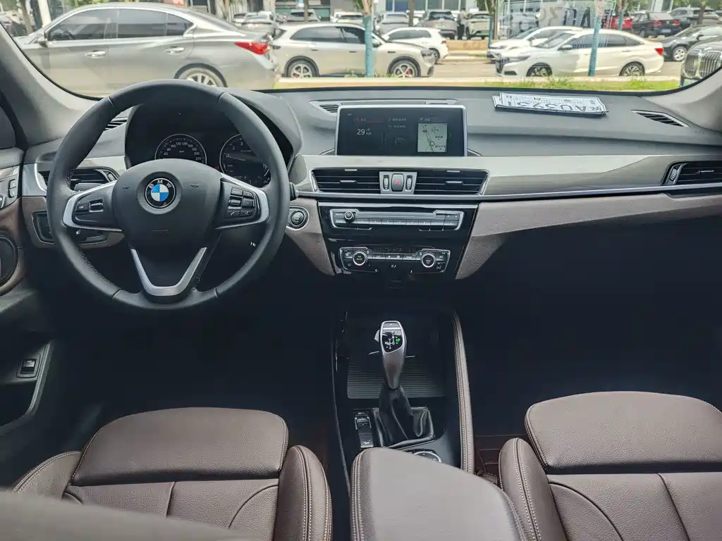 BMW X1 2019 — фото 12