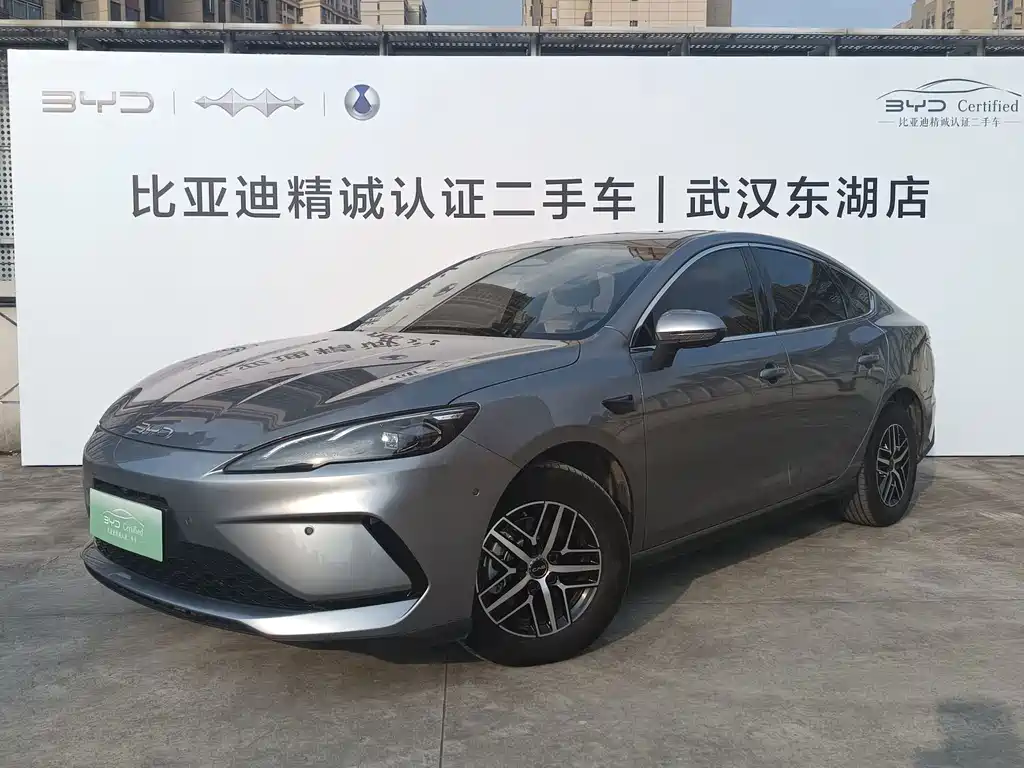 BYD Seal 05 DM-i 2025 — фото 1