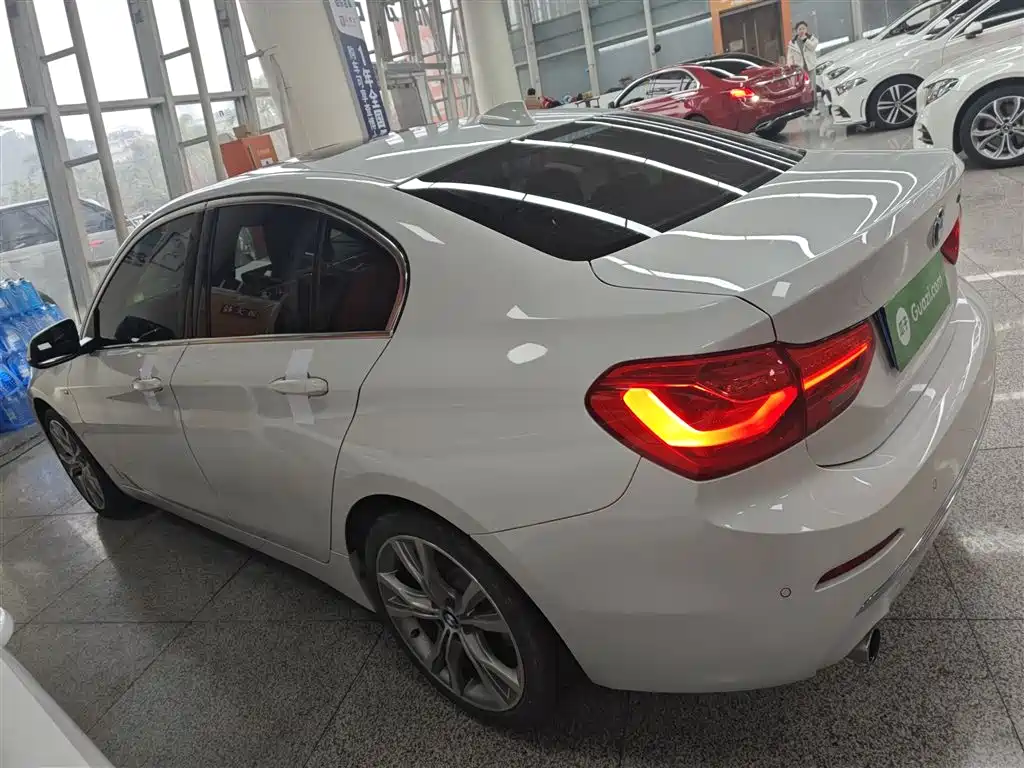 BMW 1 Series 2019 — фото 4