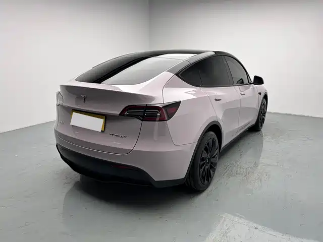 Tesla Model Y 2023 — фото 8