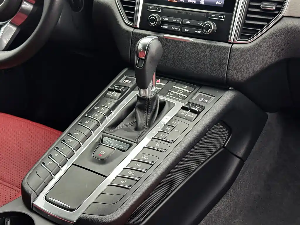 Porsche Macan 2016 — фото 27