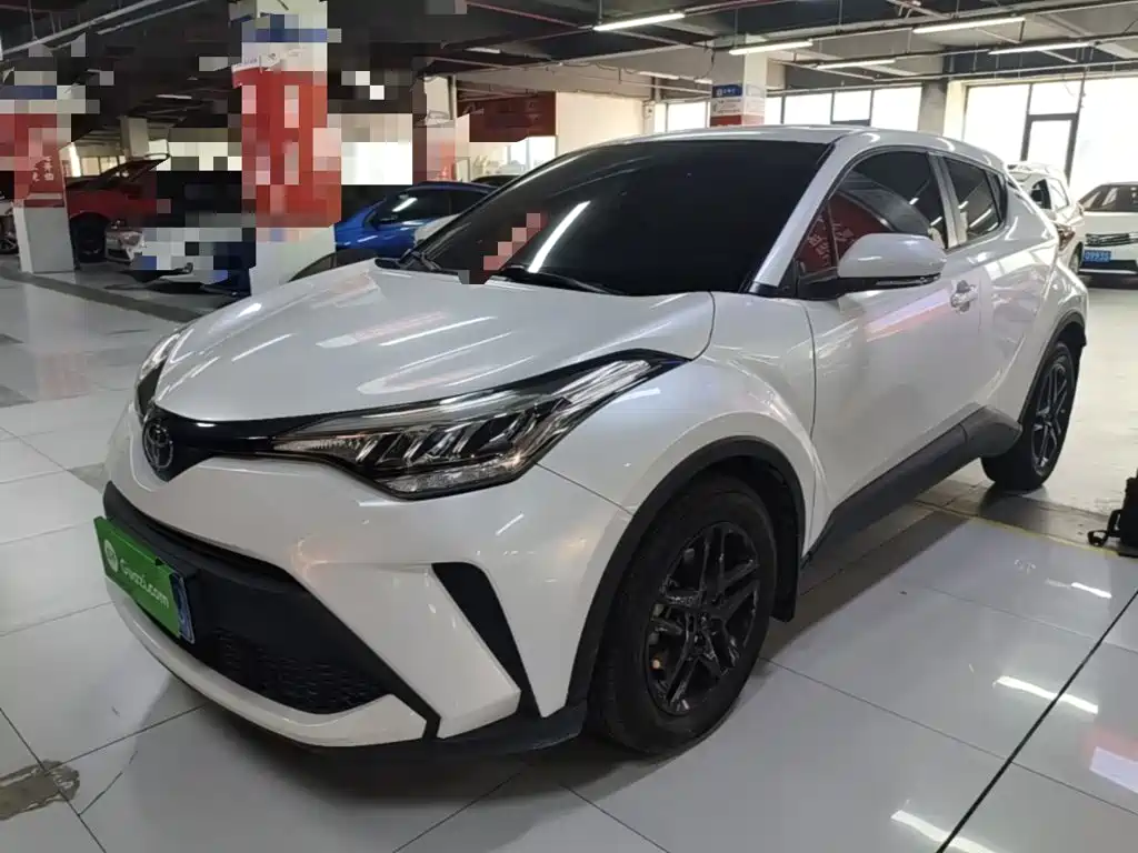 Toyota C-HR 2021 — фото 2