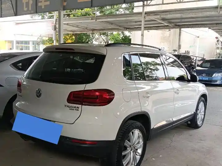 Volkswagen Tiguan 2016 — фото 11