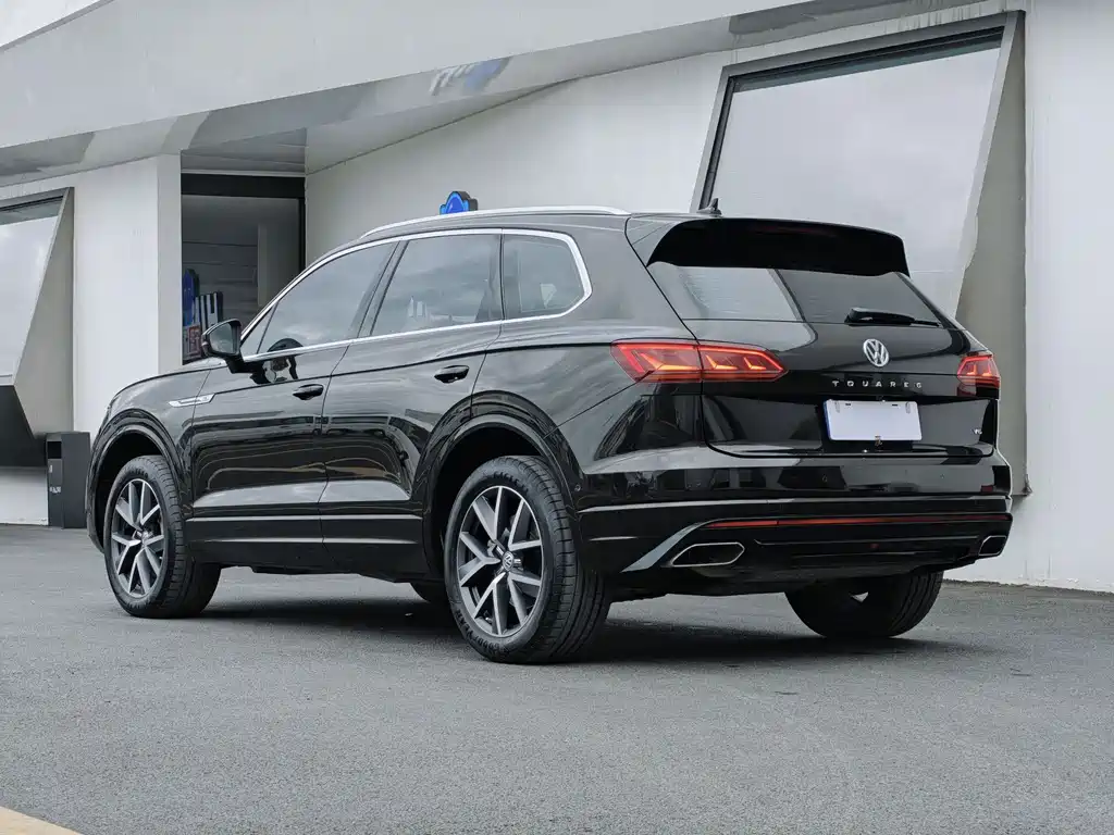 Volkswagen Touareg 2020 — фото 2