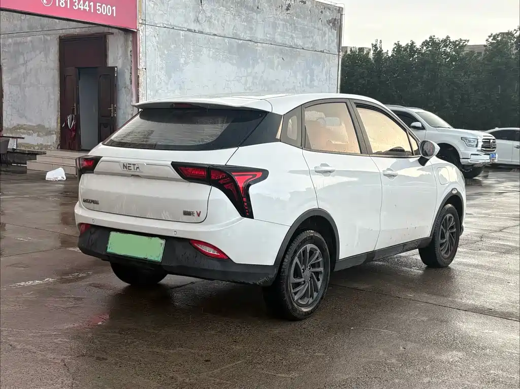 Neta V 2021