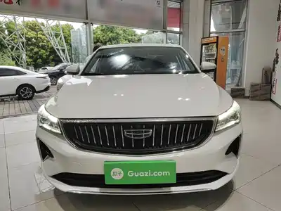 Geely Emgrand 2022
