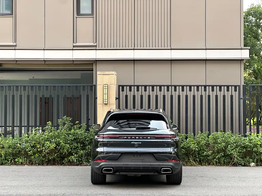 Porsche Cayenne 2024