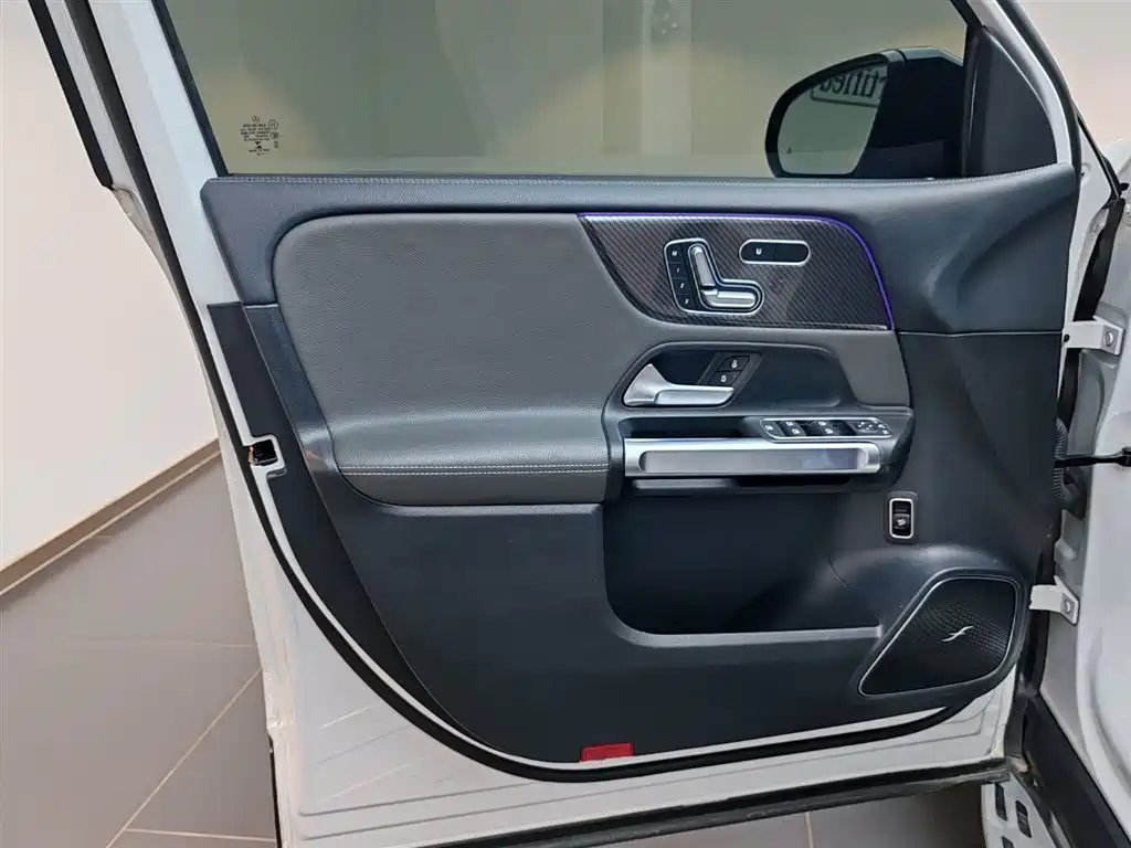 Mercedes-Benz GLB AMG 2022 — фото 11