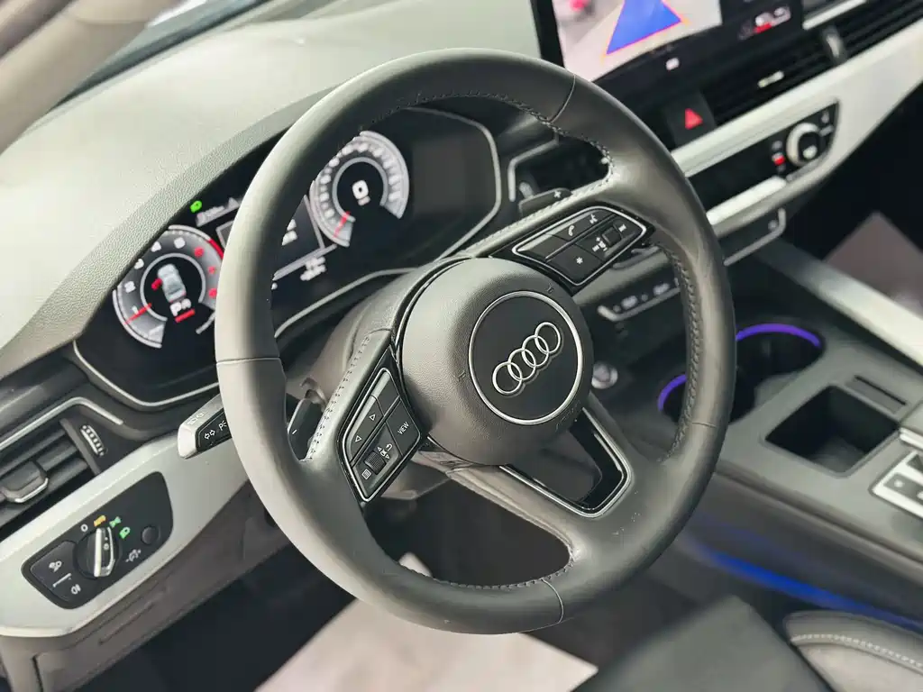 Audi A4L 2020 — фото 12