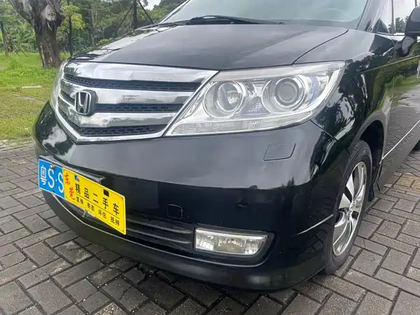 Honda Elysion 2014