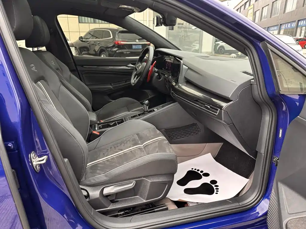 Volkswagen Golf 2023
